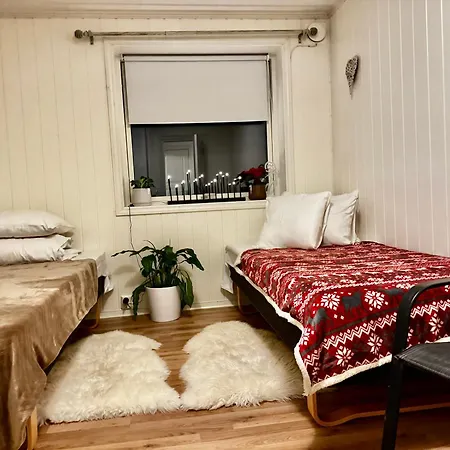 With Shared Shower Appartement