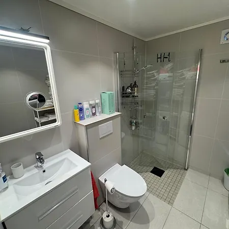 With Shared Shower *